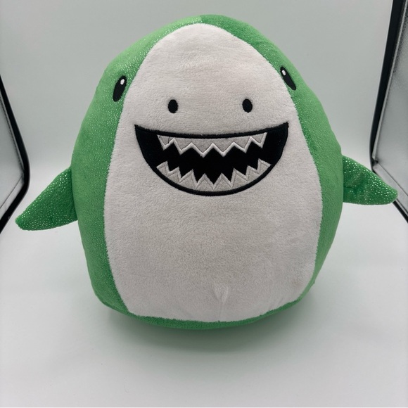 Fun Express Other - SHAWN THE SHARK 12” Sparkly Green Expressive Made By Fun Express Item No. 139606